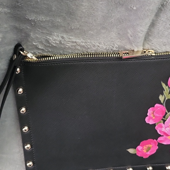 White House Black market Floral clutch - Picture 6 of 7